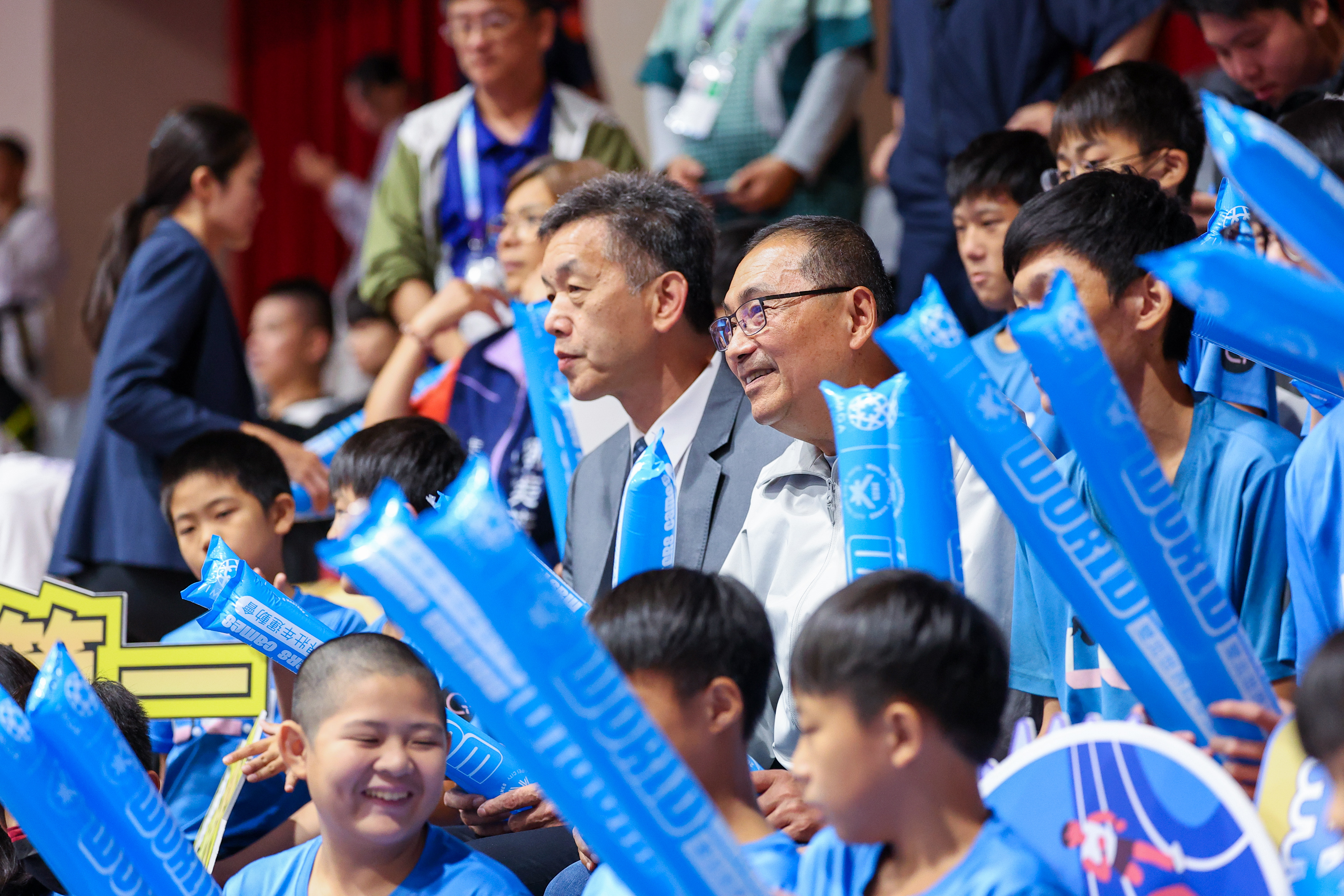 羅嘉翎媽媽出戰世壯運跆拳道 侯友宜和三芝師生一同應援加油